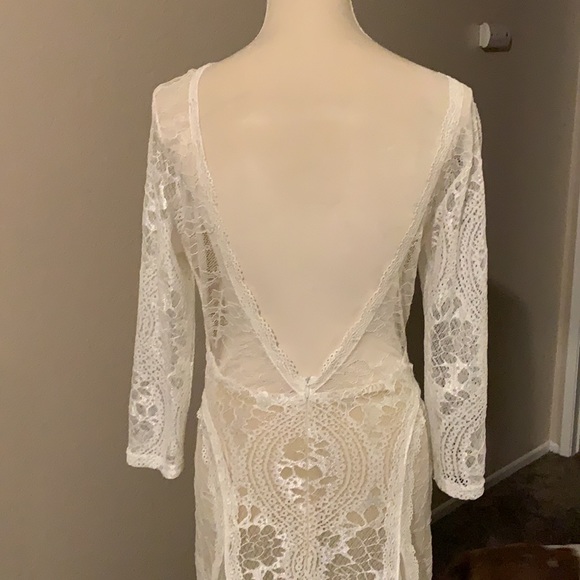 Long sleeve lace bridal gown - Picture 6 of 6
